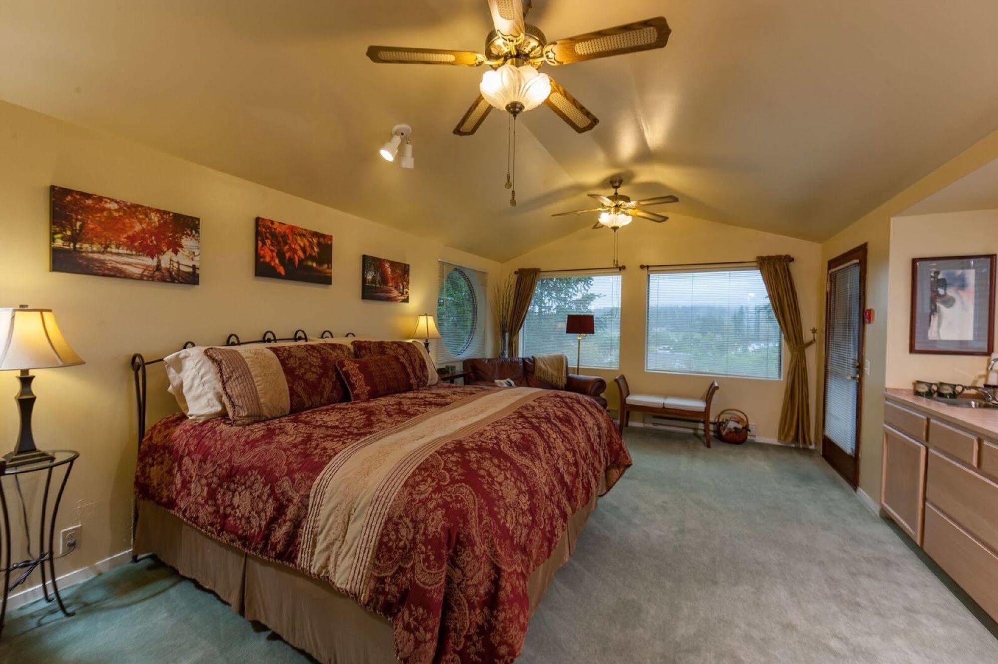 Hillside House Bed And Breakfast Friday Harbor Bagian luar foto